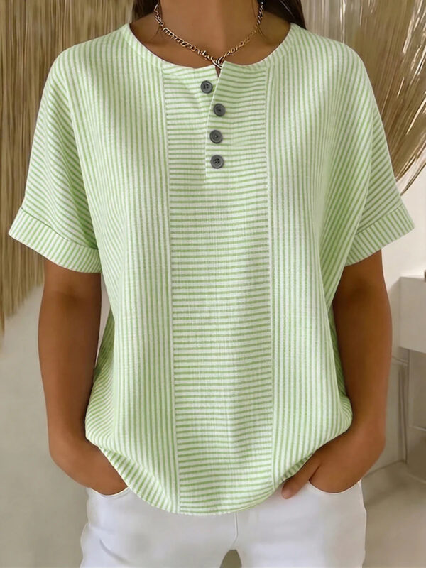 572626136 Striped short sleeved T-shirt