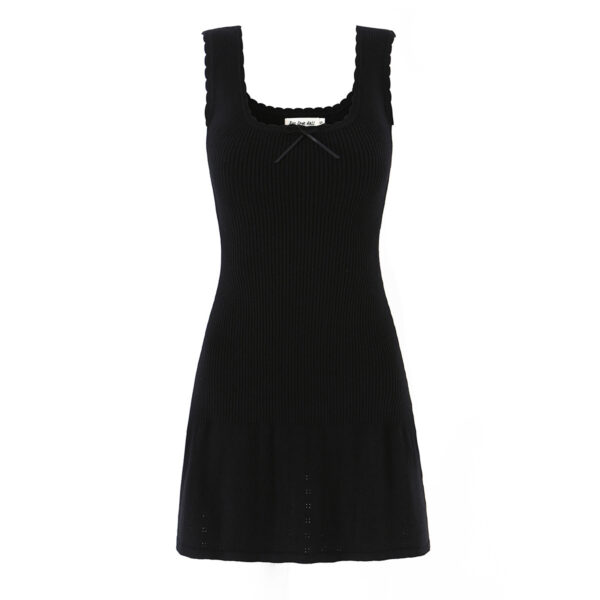 572626652 Waist up sleeveless dress
