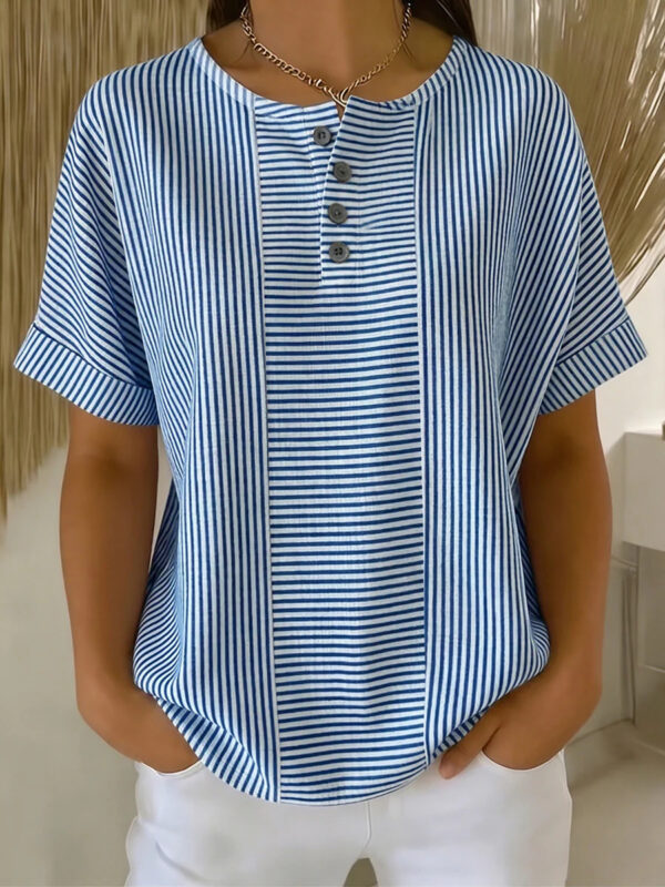 572626135 Striped short sleeved T-shirt